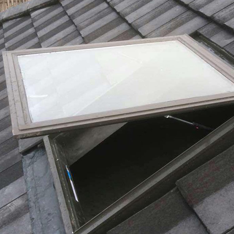 電動(dòng)排煙天窗